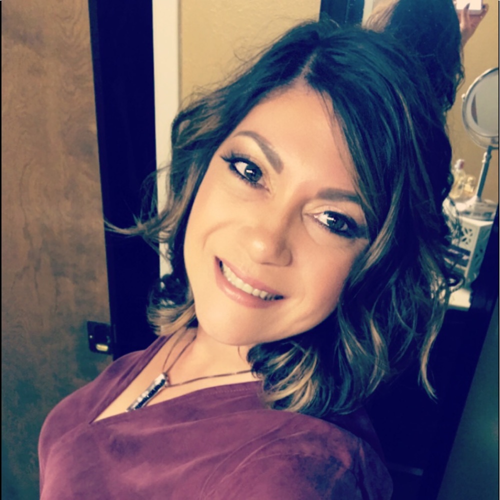 Meet your Posher, Monica